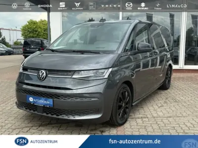 Gebraucht VW Multivan Life 150 PS (110 kW) 2023 Indiumgrau metallic Van / Kleinbus