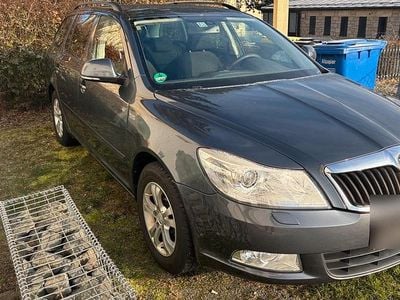 Gebraucht Skoda Octavia 150 PS (110 kW) 2011 Schwarz Kombi