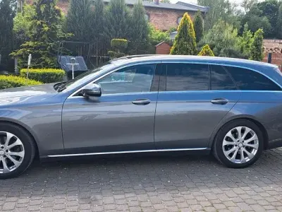 Gebraucht Mercedes E250 Luxury 211 PS (155 kW) 2016 Grau Limousine