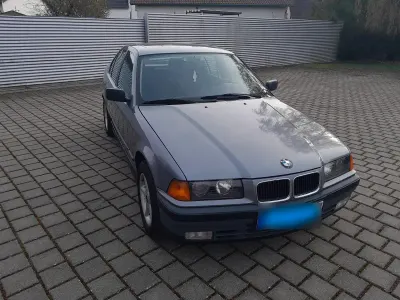 Gebraucht BMW 318 113 PS (83 kW) 1993 Grau Limousine