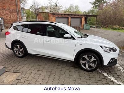 Usata Ford Focus Active 120 CV (88 kW) 2021 Bianco Berlina