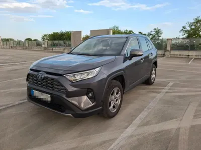 Gebraucht Toyota RAV4 Hybrid 178 PS (130 kW) 2022 Grau SUV