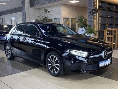 Schwarz nachtschwarz unilack (metallic) Gebraucht 2021 Mercedes A200 Limousine | 22.480 € (Fairer Preis)