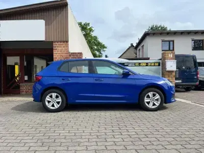 Gebraucht Skoda Fabia Selection 95 PS (69 kW) 2023 Blau Kleinwagen
