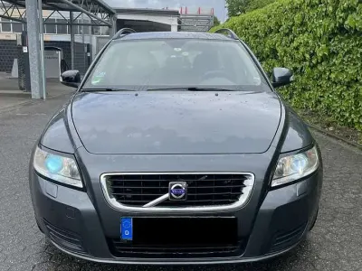 Gebraucht Volvo V50 Kinetic 136 PS (100 kW) 2010 Grau Kombi