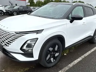 Neu Omoda 5 147 PS (108 kW) 2026 Lunarweissschwarz SUV