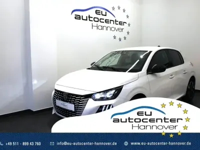 Usata Peugeot 208 Allure 101 CV (74 kW) 2024 Bianco Utilitaria