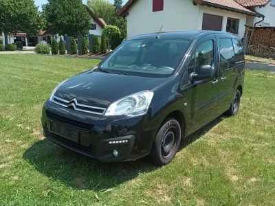 Gebraucht Citroën Berlingo SELECTION 110 PS (80 kW) 2018 Schwarz Van / Kleinbus