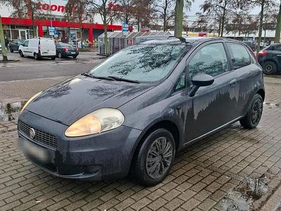 Gebraucht Fiat Grande Punto 77 PS (56 kW) 2008 Grau Kleinwagen