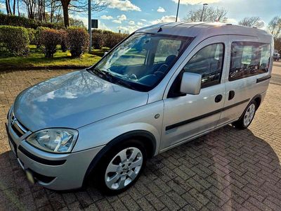Second-hand Opel Combo 70 CP (51 kW) 2005 Argintiu Monovolum