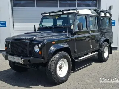 Gebraucht Land Rover Defender 122 PS (89 kW) 2012 Schwarz Kombi