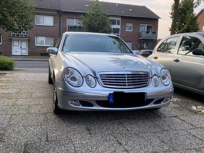 Mercedes E240