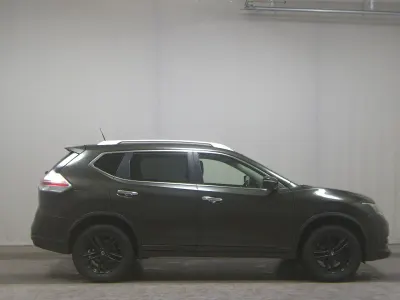 Usata Nissan X-Trail Tekna 131 CV (96 kW) 2016 Verde SUV