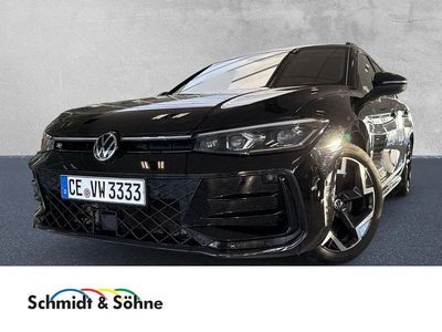 Gebraucht VW Passat R-line 193 PS (141 kW) 2024 Schwarz metallic Kombi
