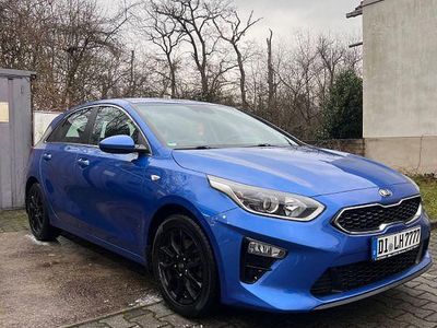 Gebraucht Kia Ceed Vision 140 PS (102 kW) 2018 Blau Kleinwagen