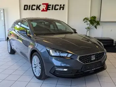 Używany Seat Leon XCELLENCE 150 KM (110 kW) 2022 Szary Sedan/Limuzyna