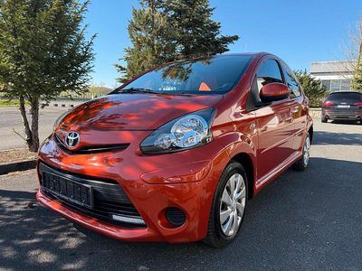 Gebraucht Toyota Aygo Connect Style 68 PS (50 kW) 2012 Orange Kleinwagen