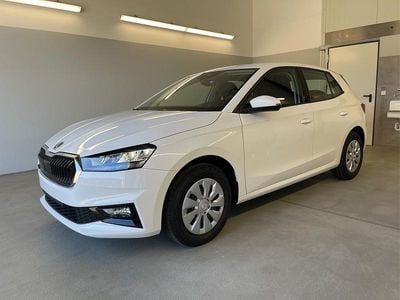 Ny Skoda Fabia Essence 2025 Hvid Hatchback