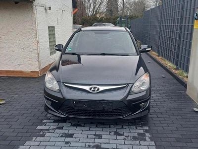 Gebraucht Hyundai i30 90 PS (66 kW) 2011 Schwarz Kleinwagen