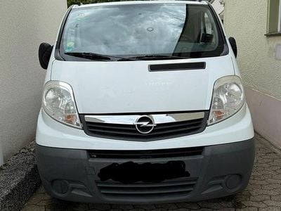 Second-hand Opel Vivaro 114 CP (83 kW) 2013 Alb Monovolum