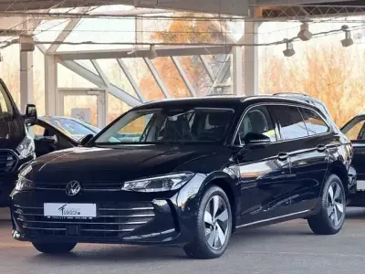 Gebraucht VW Passat Business 150 PS (110 kW) 2024 Schwarz Kombi
