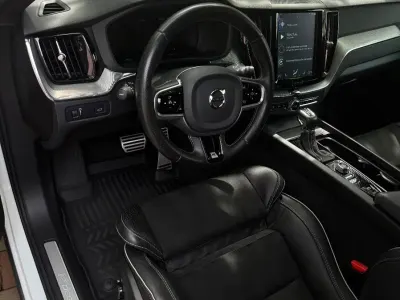 Gebraucht Volvo XC60 190 PS (139 kW) 2019 Weiß SUV