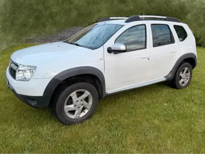 Używany Dacia Duster Prestige 105 KM (77 kW) 2011 Biały SUV