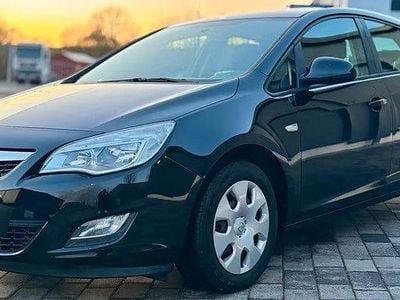 Usata Opel Astra 101 CV (74 kW) 2010 Nero Berlina