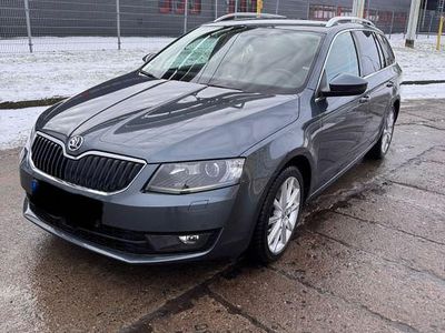 Gebraucht Skoda Octavia Style 150 PS (110 kW) 2016 Grau Kleinwagen