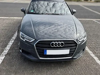 Gebraucht Audi A3 Sport 150 PS (110 kW) 2018 Grau Limousine