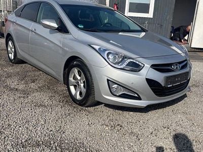 Gebraucht Hyundai i40 Style 178 PS (130 kW) 2012 Silber Limousine