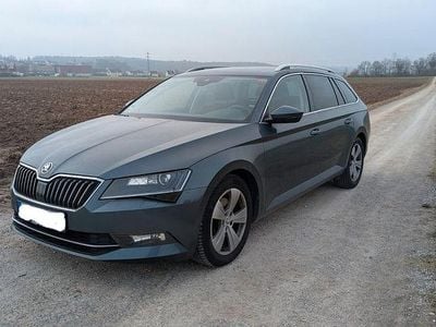 Grau Gebraucht 2019 Skoda Superb Ambition Kombi | 14.999 € (Fairer Preis)