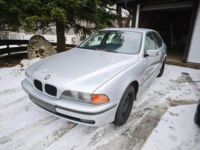 Gebraucht BMW 525 Basis 143 PS (105 kW) 1997 Silber Limousine