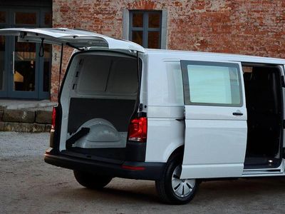 Gebraucht VW Transporter 150 PS (110 kW) 2023 Weiß Van