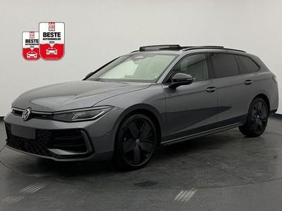 Neu VW Passat R-line 193 PS (141 kW) 2026 Grenadilla black metallic Kombi