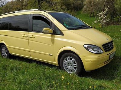 Usata Mercedes Viano 150 CV (110 kW) 2006 Giallo Monovolume