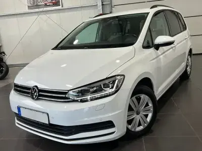 Gebraucht VW Touran 150 PS (110 kW) 2021 Weiß Van / Kleinbus
