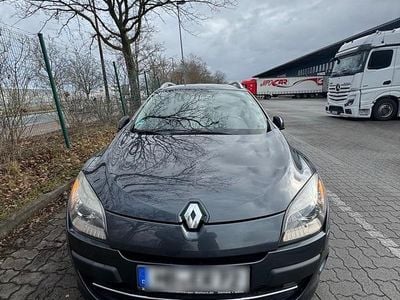 Gebraucht Renault Mégane GrandTour 150 PS (110 kW) 2011 Silber Kombi
