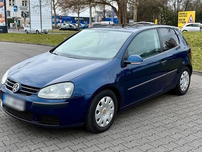 Gebraucht VW Golf V 102 PS (75 kW) 2004 Blau Kleinwagen