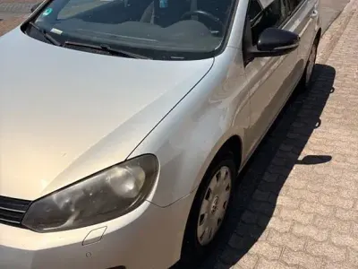 Gebraucht VW Golf VII Trendline 105 PS (77 kW) 2012 Silber Limousine