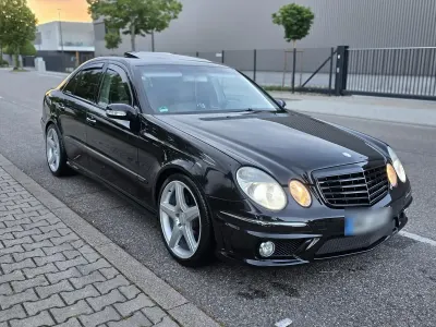 Gebraucht Mercedes E320 AMG 222 PS (163 kW) 2004 Schwarz Limousine