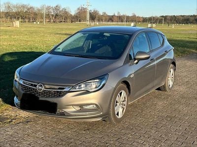 Gebraucht Opel Astra 125 PS (91 kW) 2017 Braun Limousine
