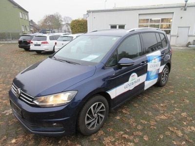 Blau Gebraucht 2019 VW Touran Join Van / Kleinbus | 11.988 € (Teuer)