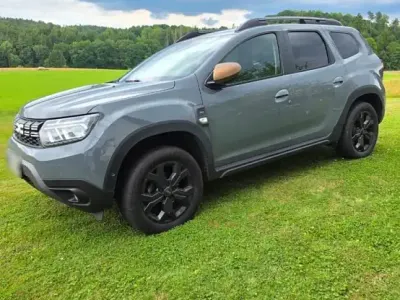 Gebraucht Dacia Duster 131 PS (96 kW) 2023 Grau SUV