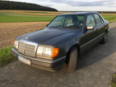 Gebraucht Mercedes 250 90 PS (66 kW) 1992 Grau Limousine