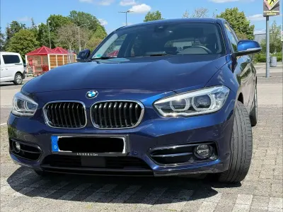 Gebraucht BMW 118 Sport Line 136 PS (100 kW) 2019 Blau Limousine