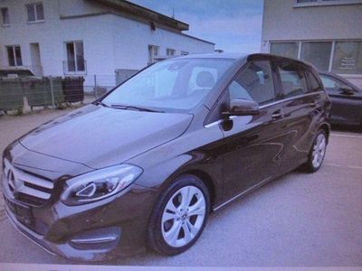 Gebraucht Mercedes B200 156 PS (114 kW) 2017 Braun Van / Kleinbus