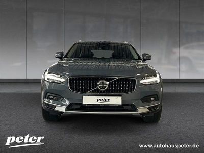 Thunder grey / Gebraucht 2021 Volvo V90 CC Pro Kombi | 39.610 € (Etwas zu teuer)