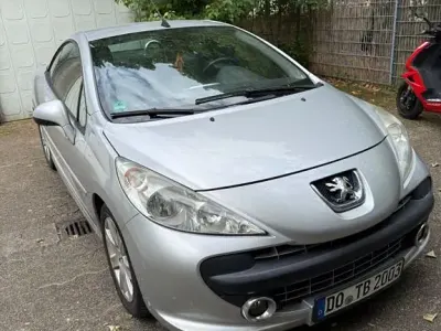 Gebraucht Peugeot 207 CC 120 PS (88 kW) 2007 Silber Cabrio