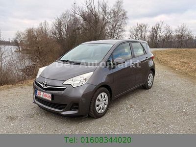 Gebraucht Toyota Verso-S Life 99 PS (72 kW) 2013 Grau Van / Kleinbus
